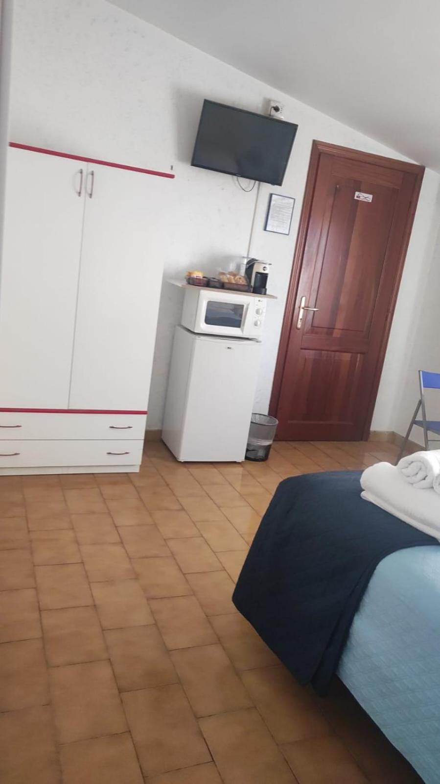 B&B La Pace Ardea Exterior photo
